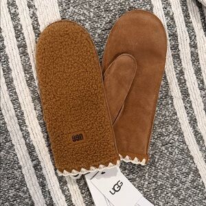 UGG Tan Shearling Mittens